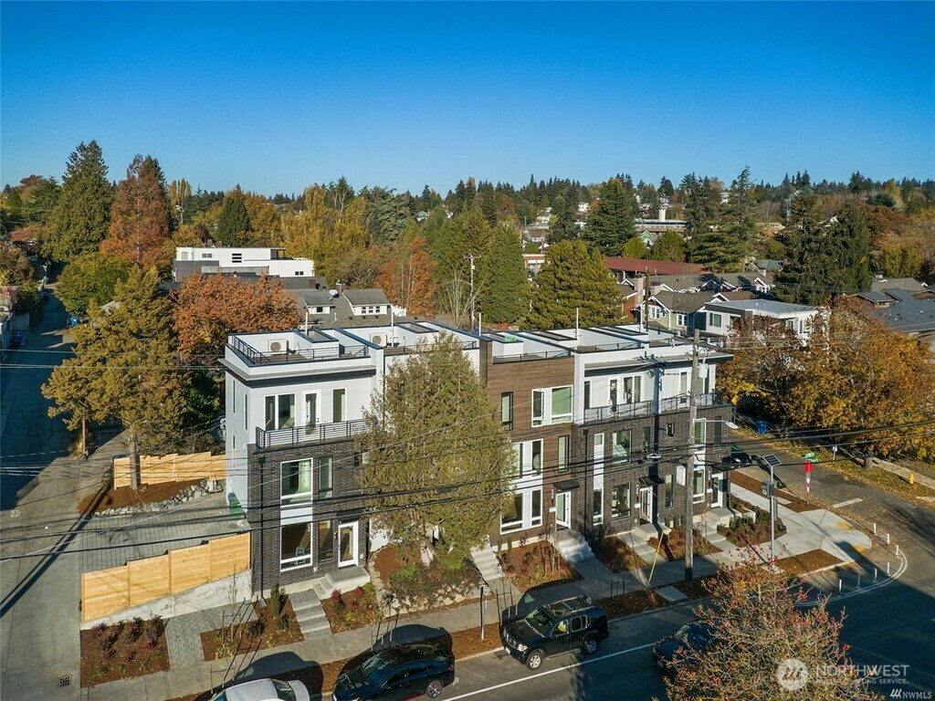 1424 N 80th Street  Seattle WA 98103 photo