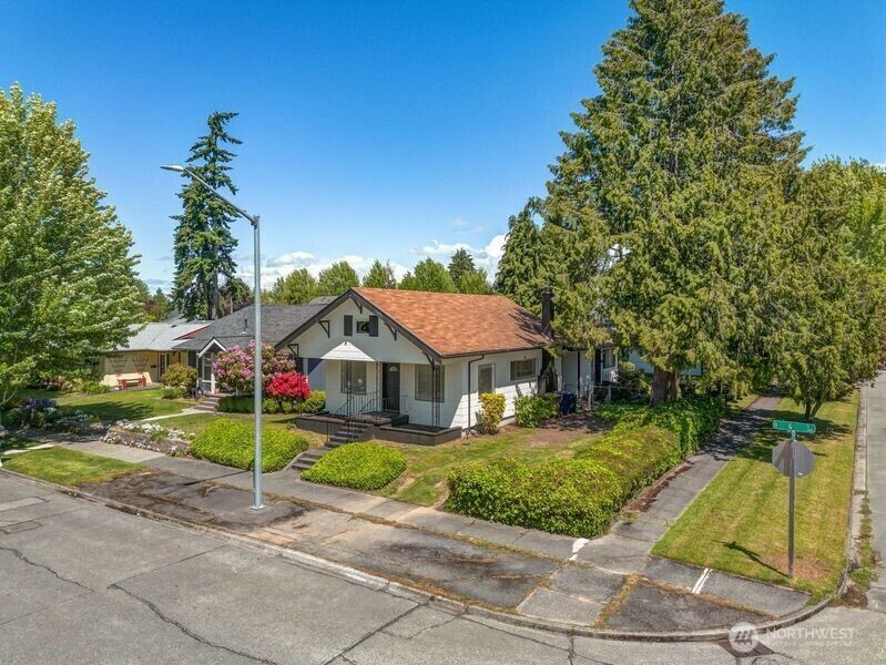 Property Photo: 4537 S G St A & B WA 98418