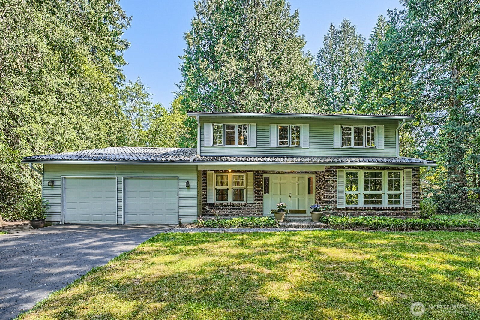 Property Photo: 21927 SE 37th Street WA 98075