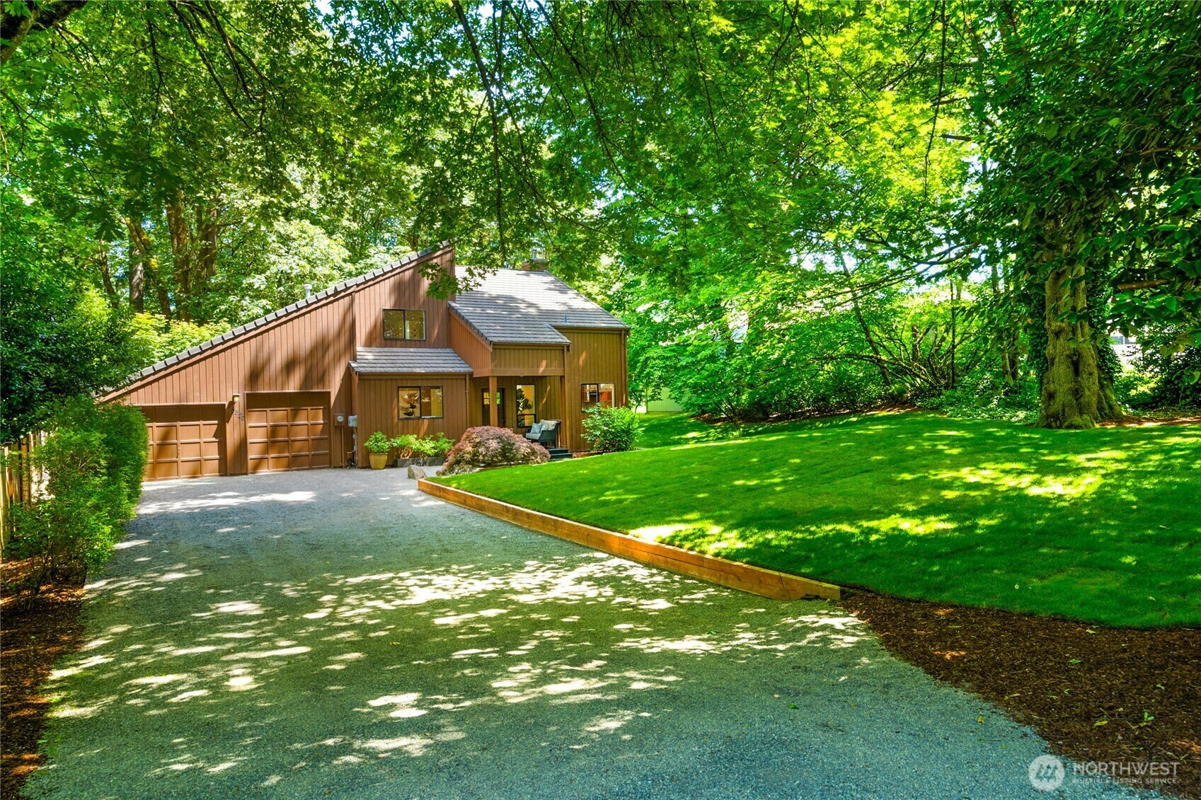 Property Photo: 26520 Lake Fenwick Road S WA 98032
