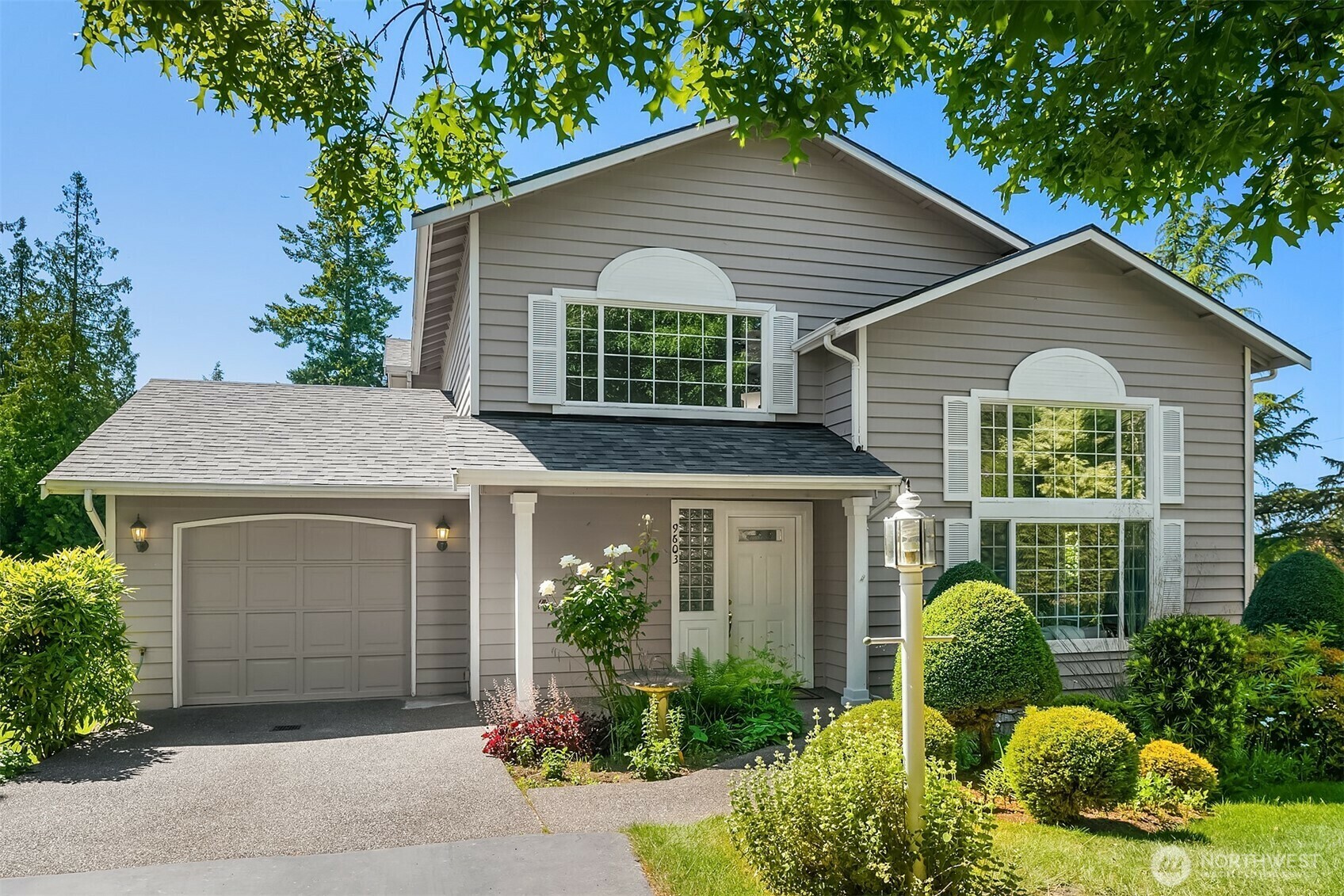 Property Photo: 9603 California Avenue SW WA 98136