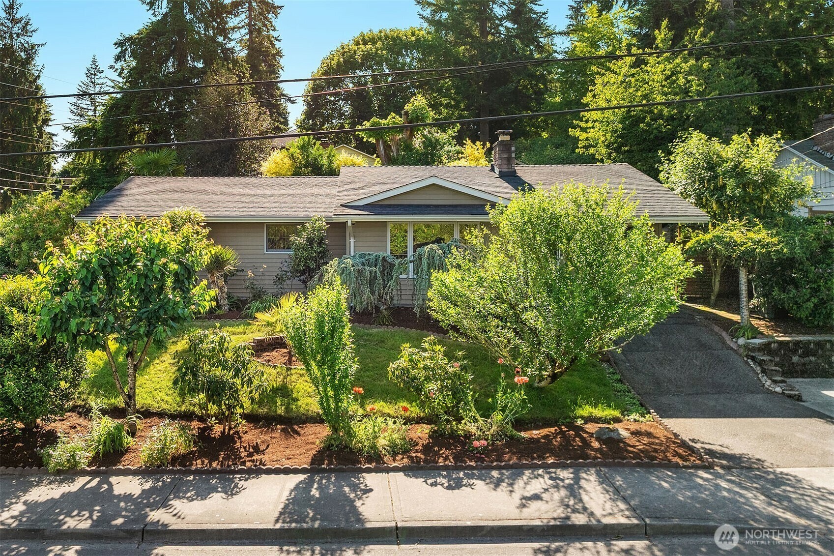 Property Photo: 2741 128th Avenue SE WA 98005