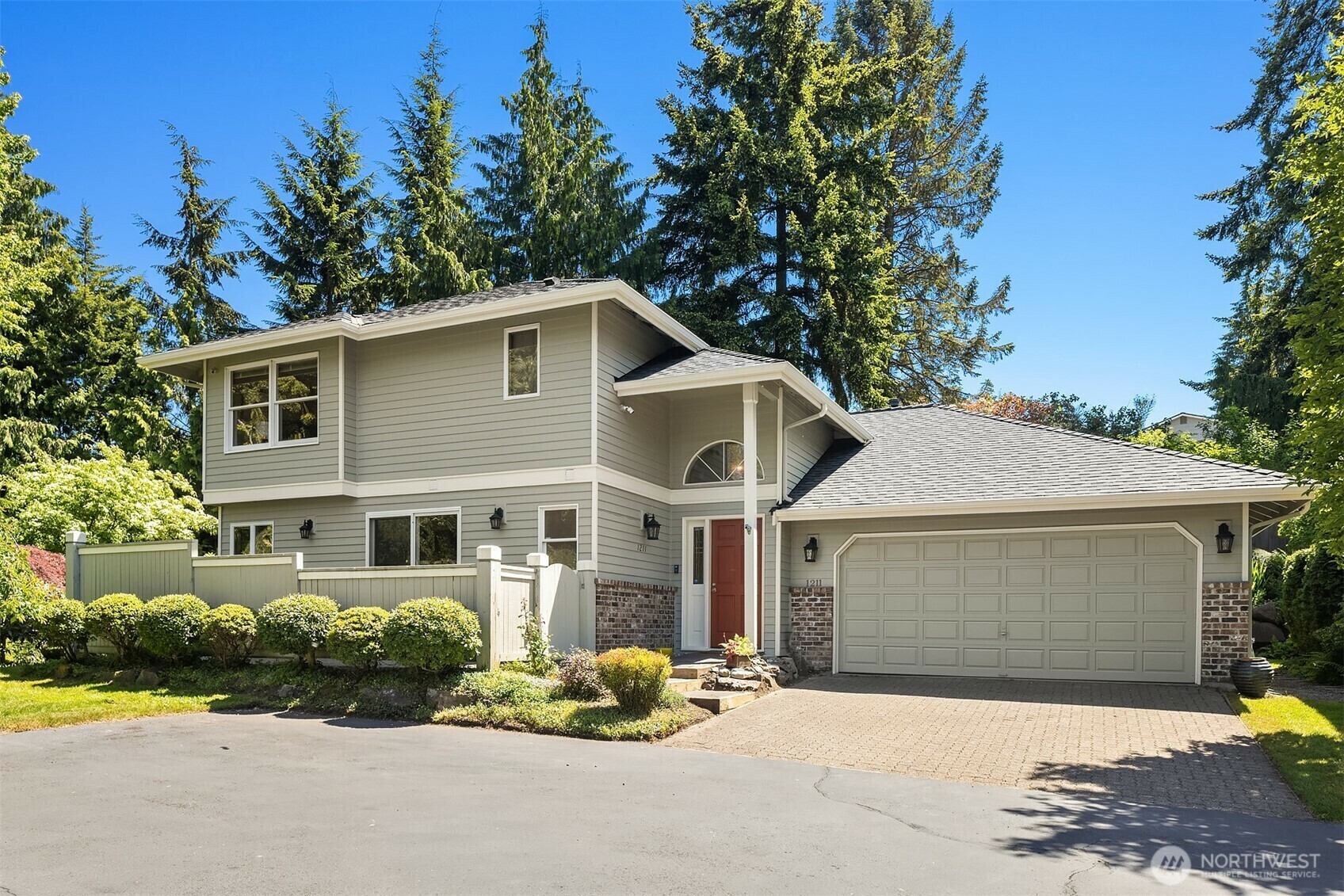 Property Photo:  1211  6th Place S  WA 98020 