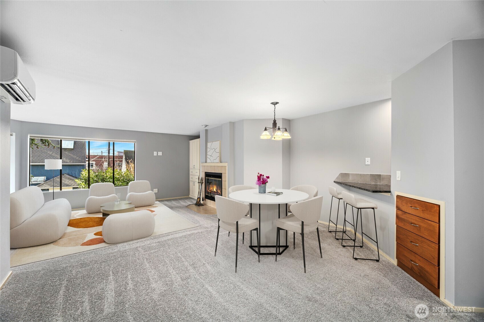 Property Photo:  116  11th Avenue E 404  WA 98102 