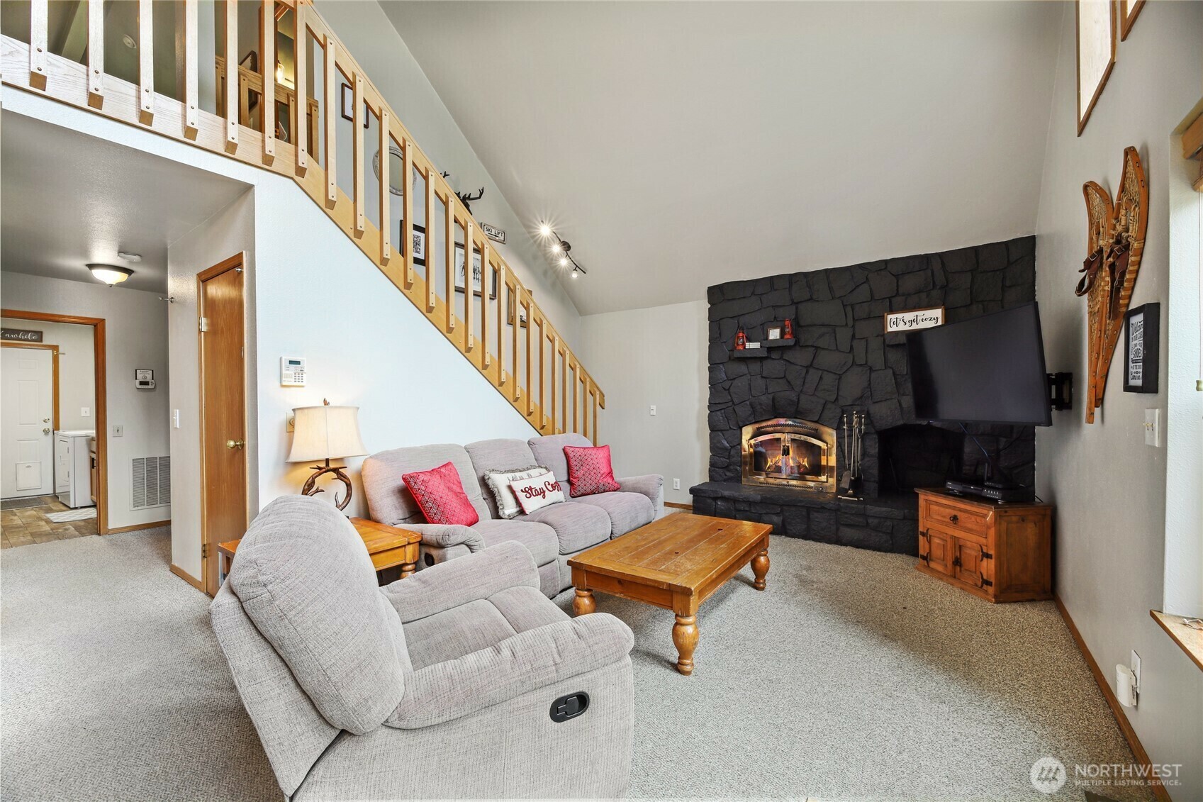 Property Photo: 1051 Yellowstone WA 98068
