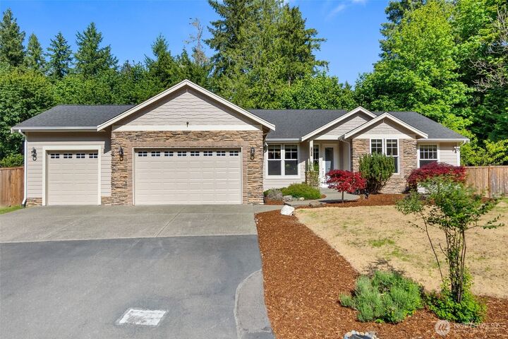 Property Photo:  4046  Rainwood Drive NW  WA 98502 