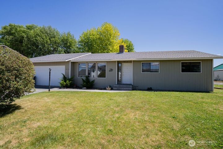 Property Photo: 1415 S Lakeway Drive WA 98837