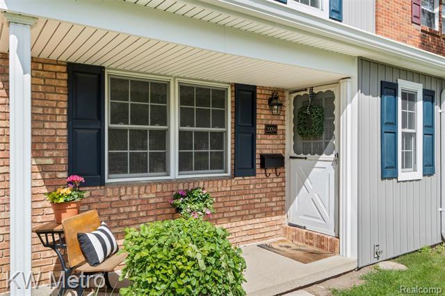 Property Photo: 20094 Bryn Mawr Court 166 MI 48167