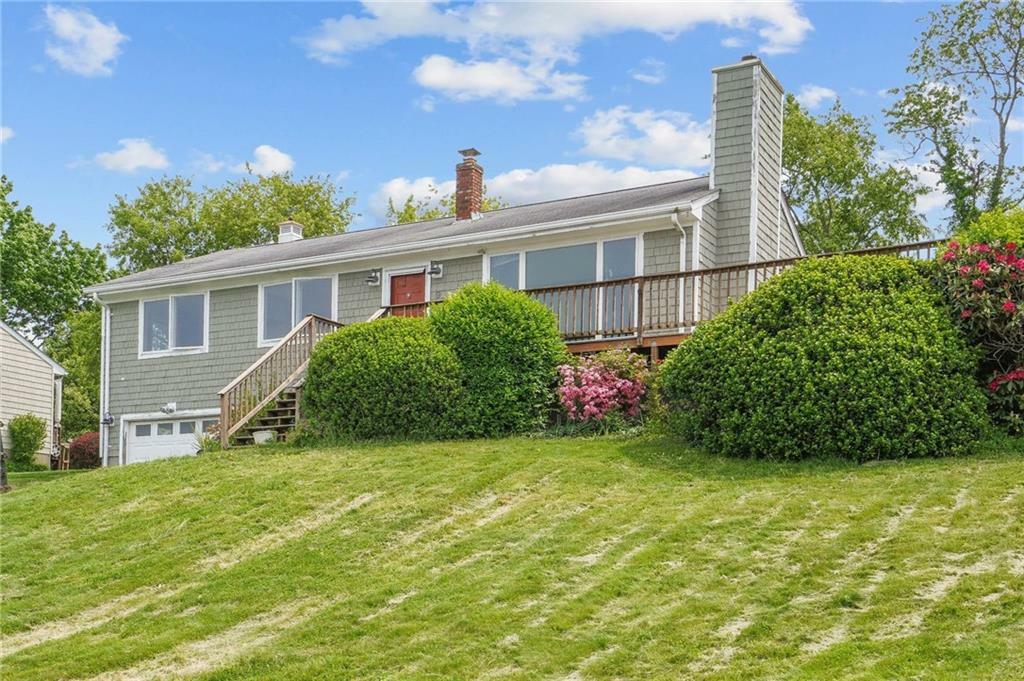 9 Algonquin Drive  Middletown RI 02842 photo