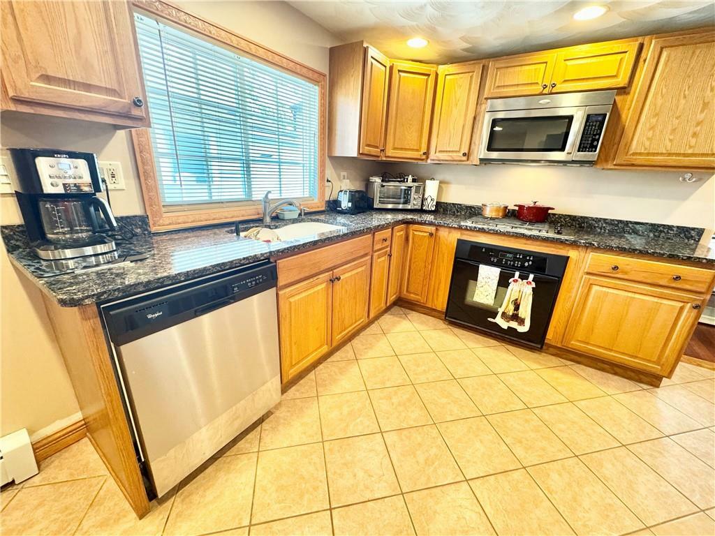 50 Washington Ave Avenue  East Providence RI 02915 photo