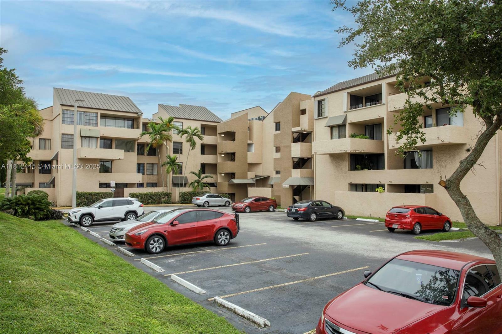 Property Photo: 10400 SW 108th Ave A203 FL 33176