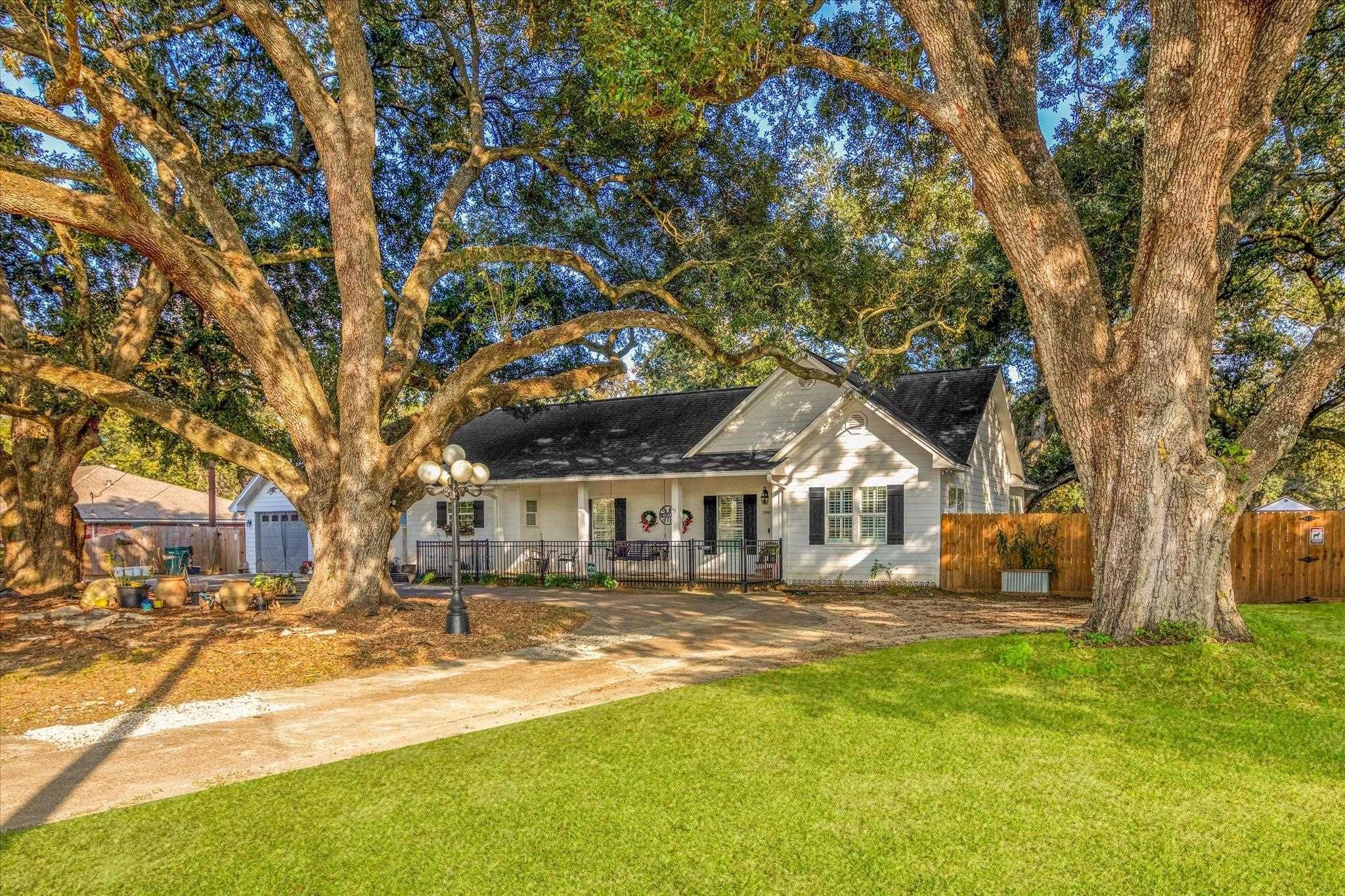 Property Photo: 390 N Major Drive TX 77706-5611