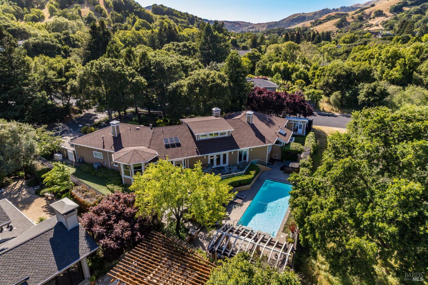 1 Golden Lily Place  San Rafael CA 94903 photo