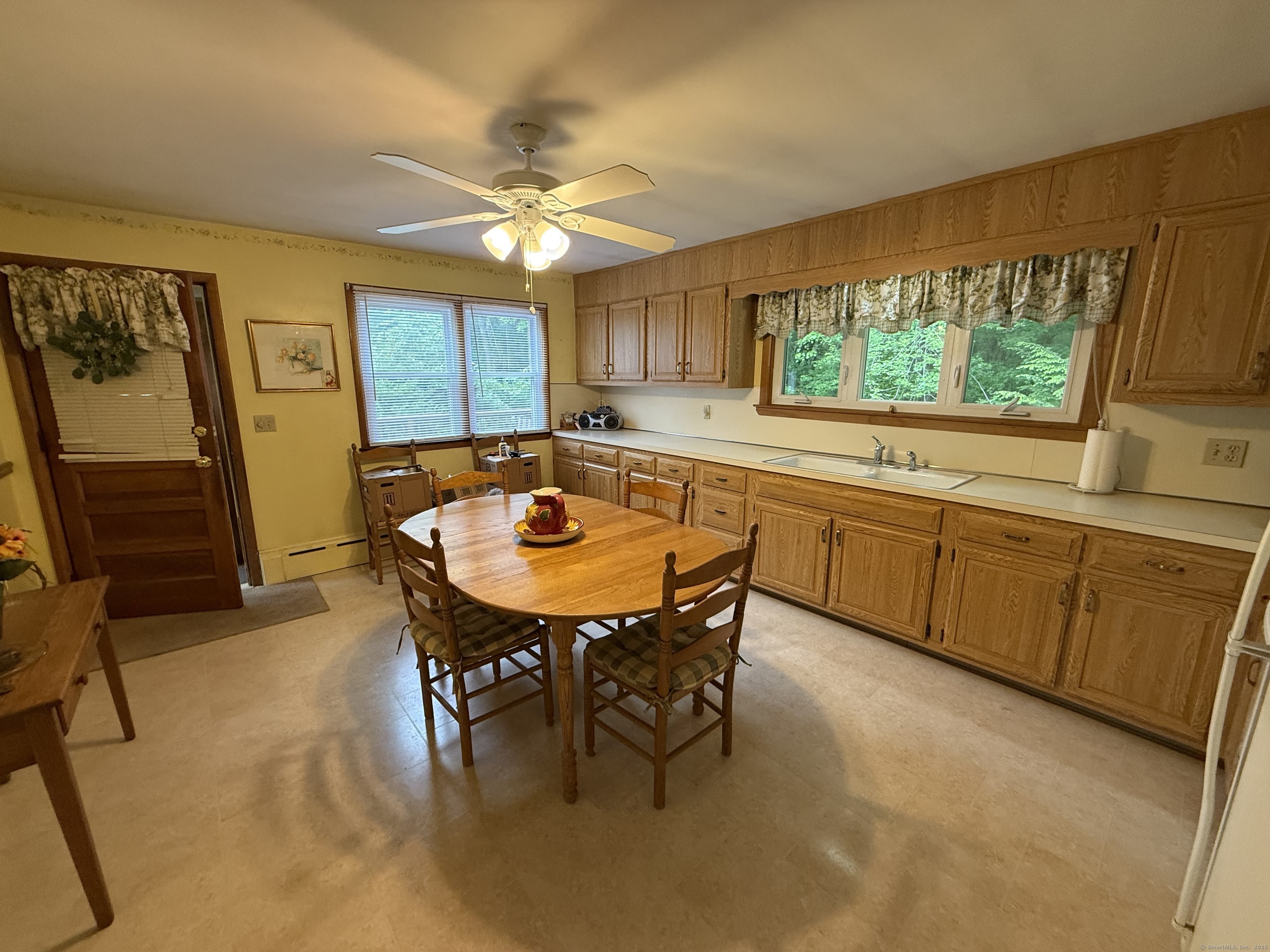 Property Photo:  141 Birchwood Street  CT 06708 