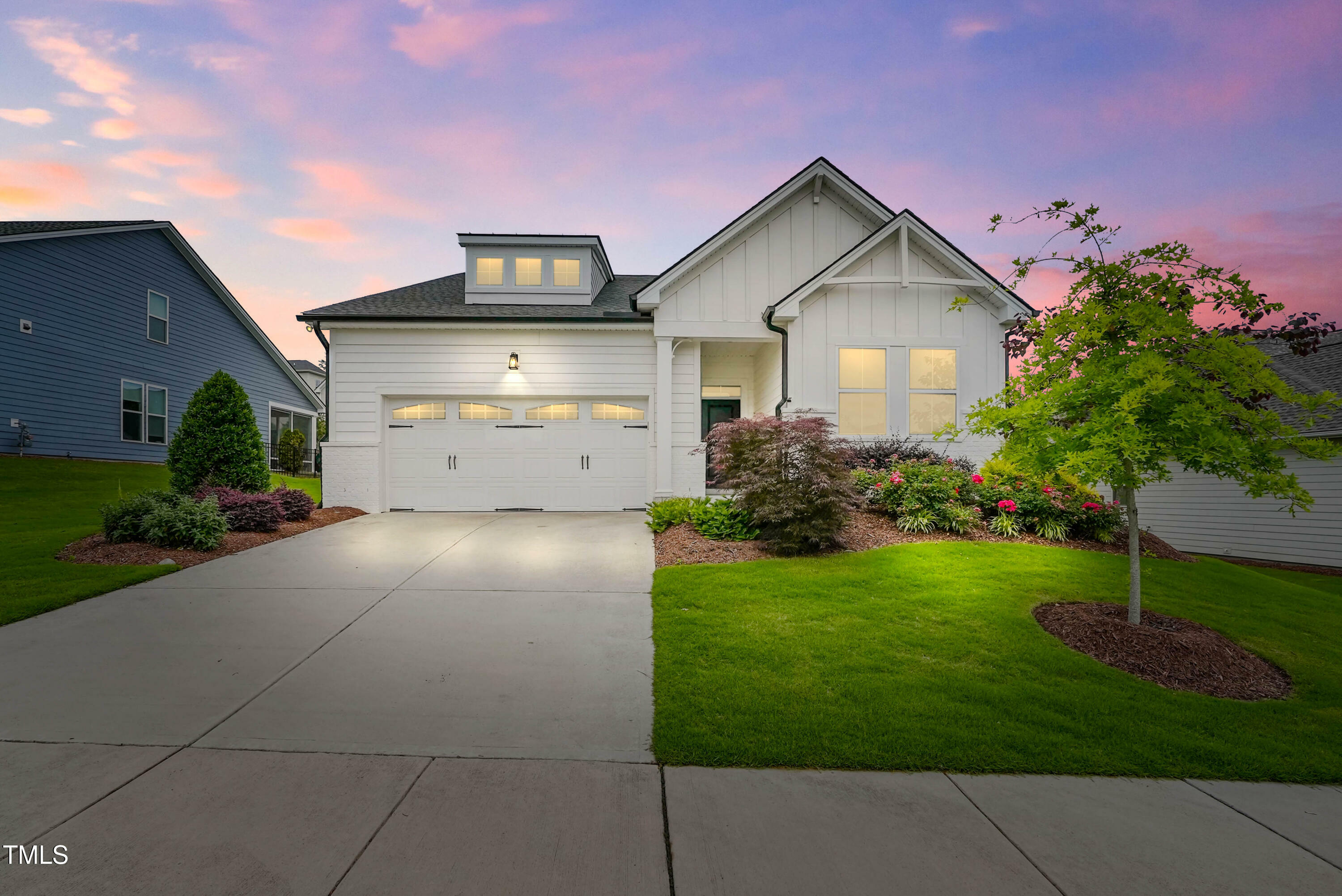 Property Photo: 2537 Cedar Hedge Court NC 27523