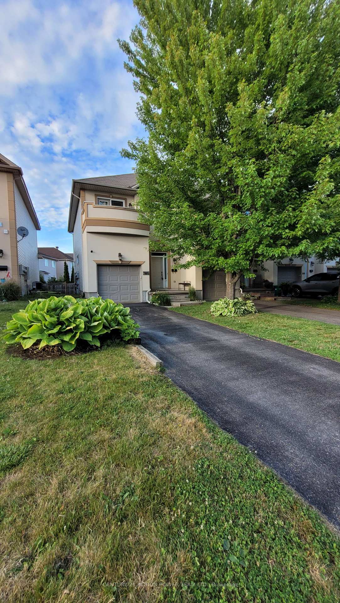 Property Photo: 965 Gosnell Terrace ON K4A 5C5