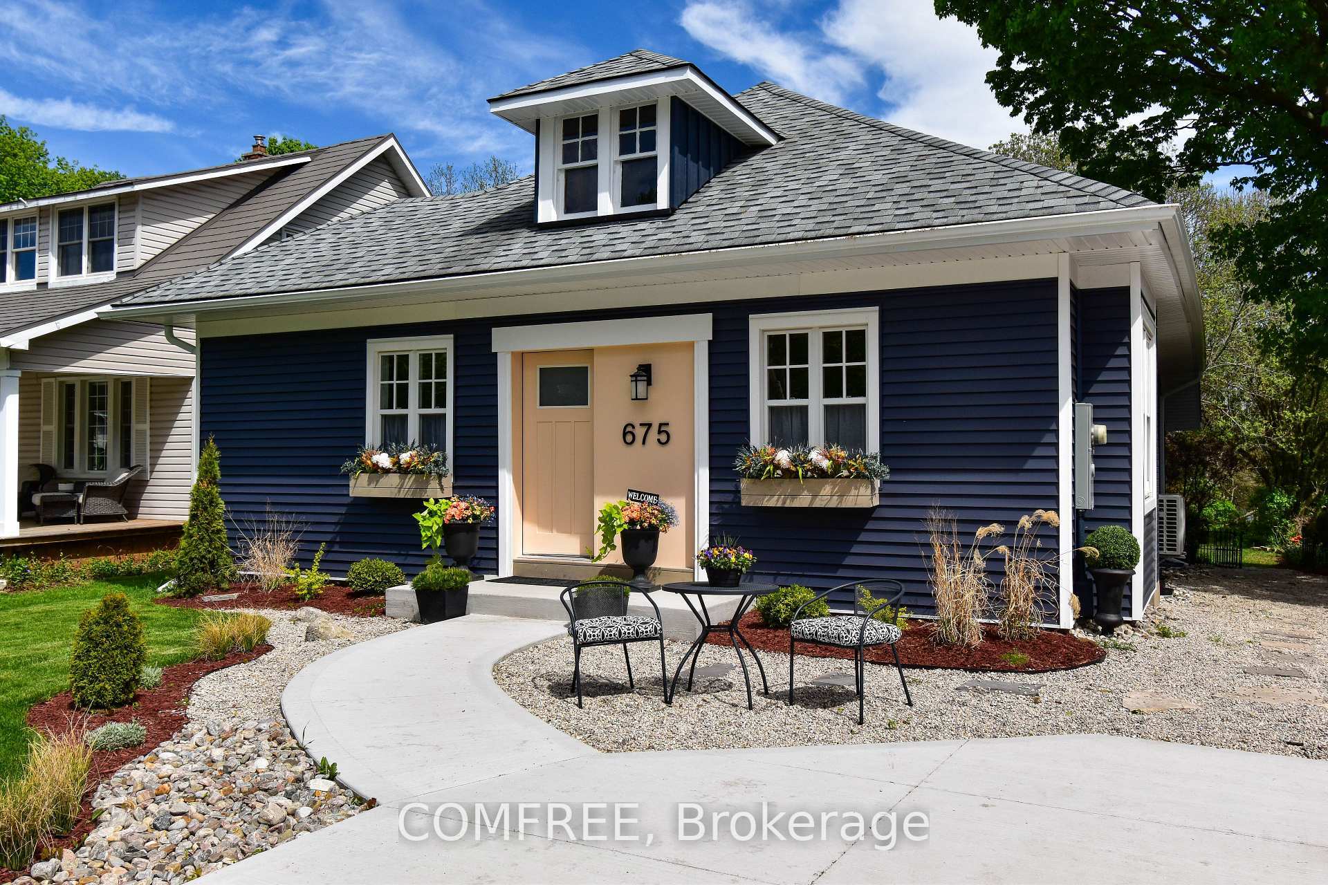 Property Photo: 675 Olde Victoria Street ON N2Z 2A6