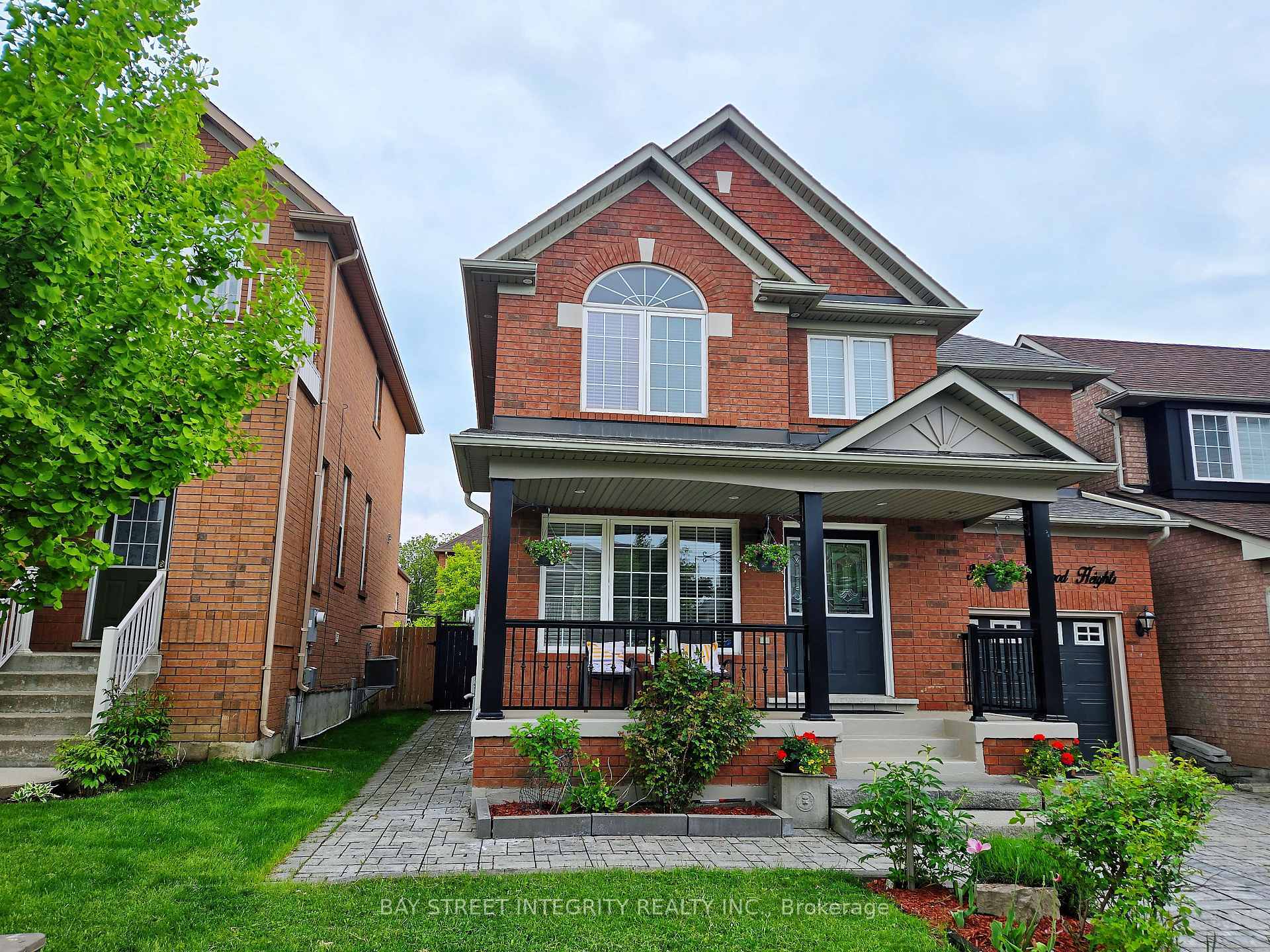 Property Photo: 3956 Deepwood Heights ON L5M 6L9