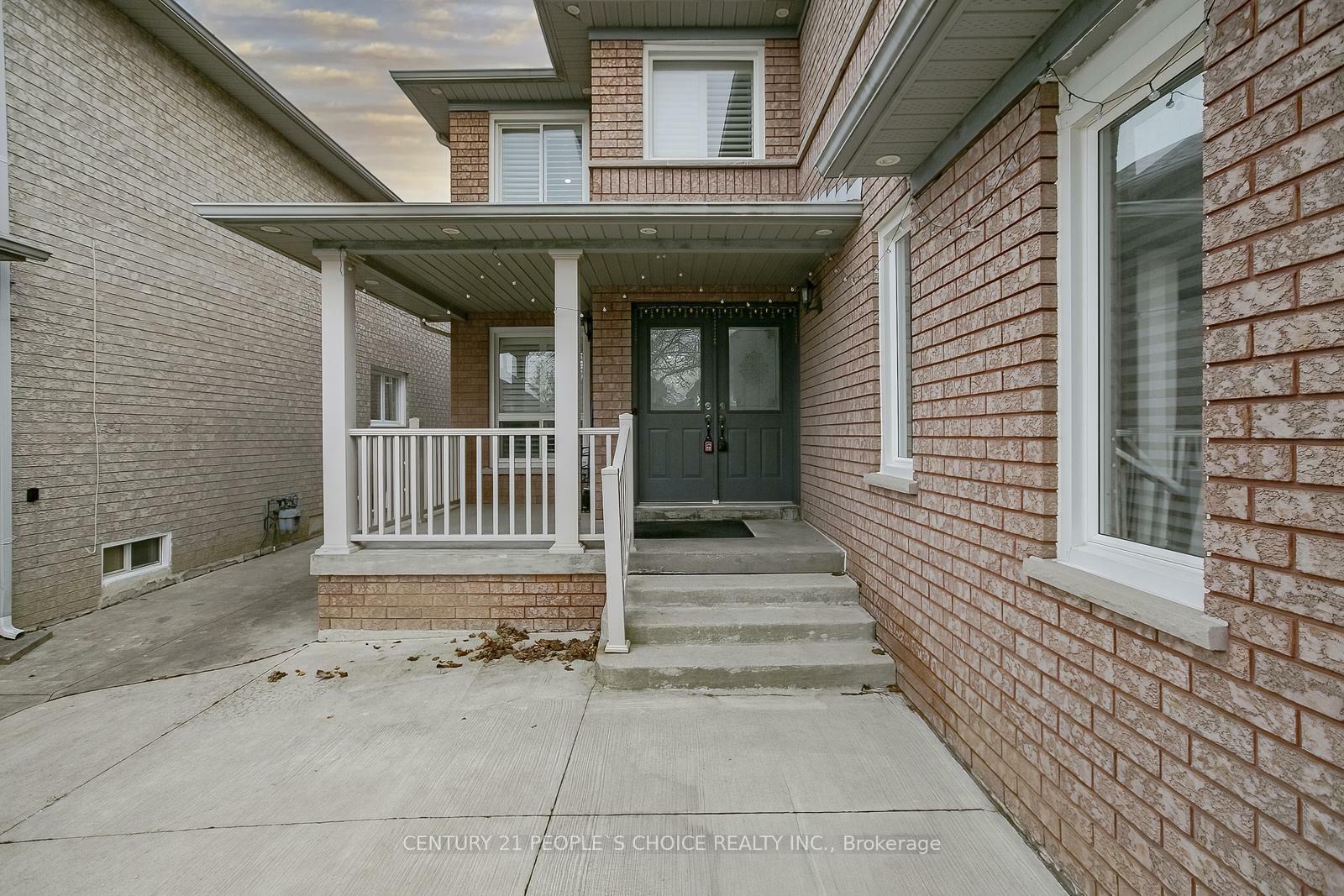 Photo de la propriété: 37 Deerglen Drive ON L6R 1M3