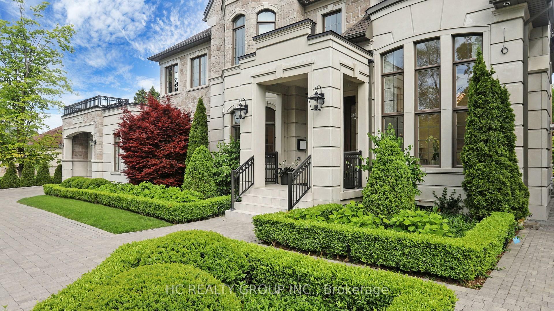 Photo de la propriété: 18 Denham Drive ON L4C 6J1