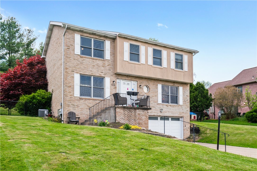 Property Photo: 533 Hickory Ln PA 15342