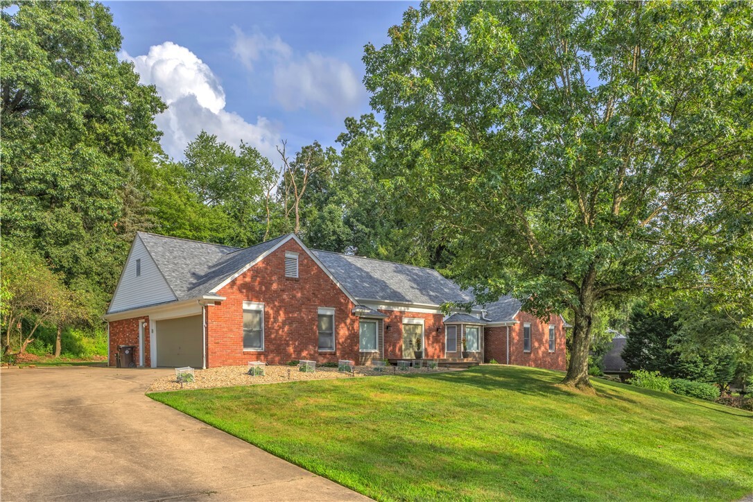 Property Photo: 3124 Antheo Ct PA 15668