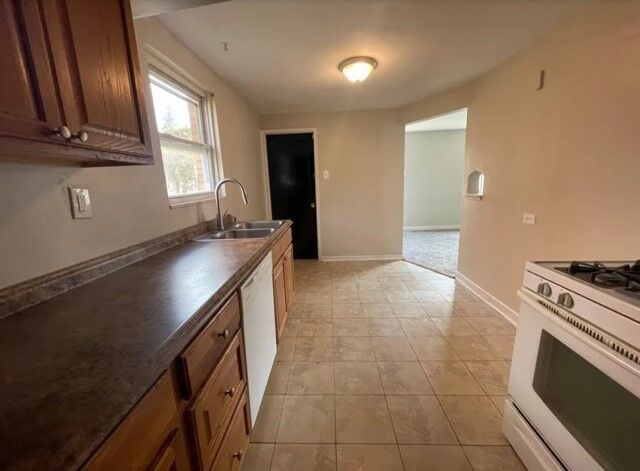 Property Photo: 616 Perrilyn St PA 15226