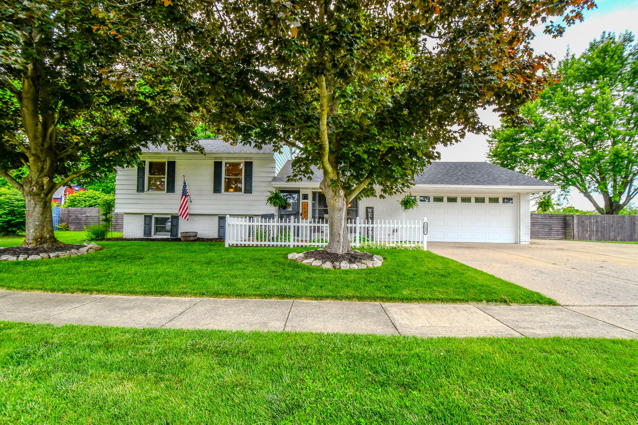 Property Photo: 1137 Edgebrook Avenue OH 45344