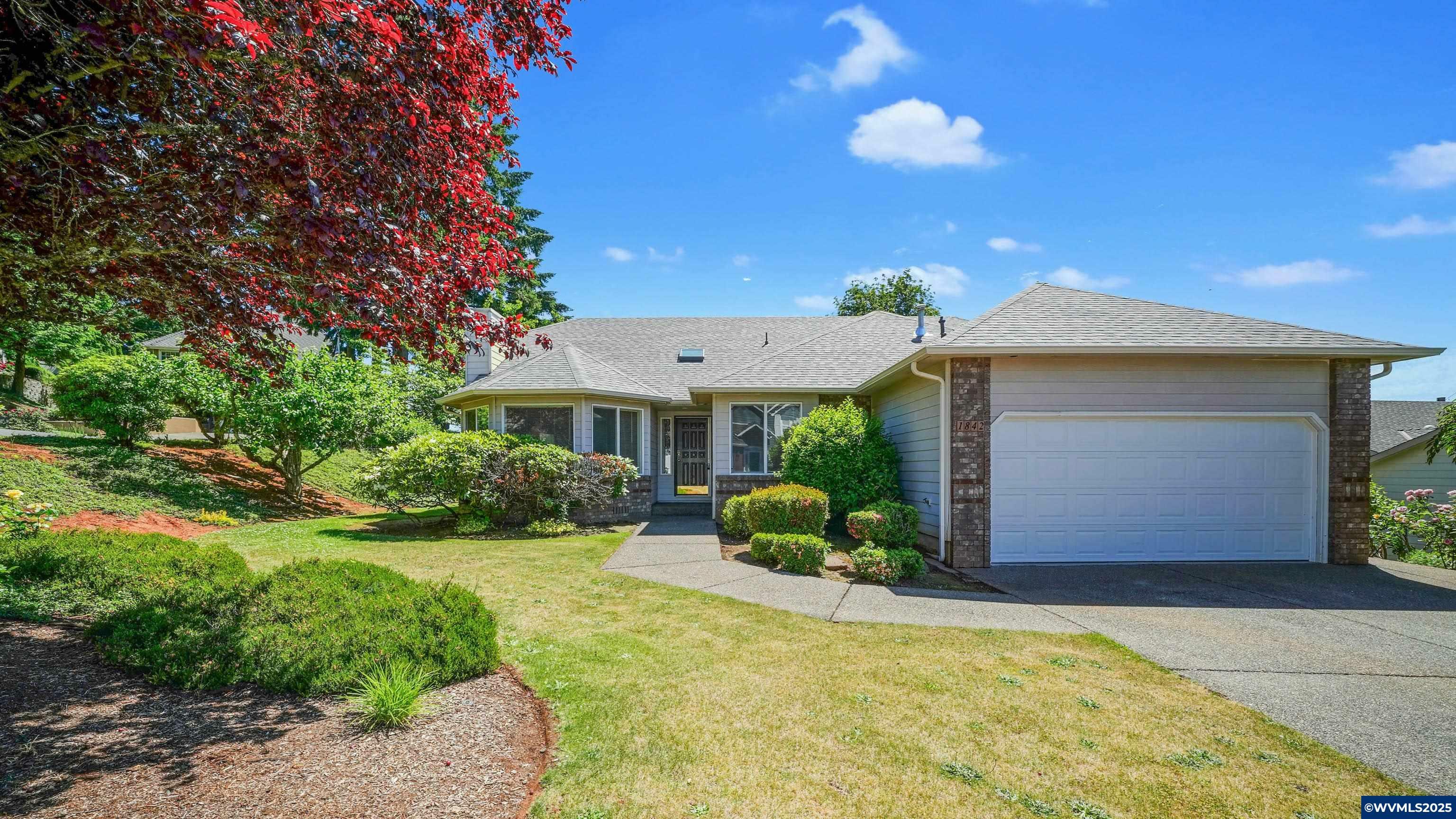 Property Photo: 1842 Boulder Ridge Ct NW OR 97304