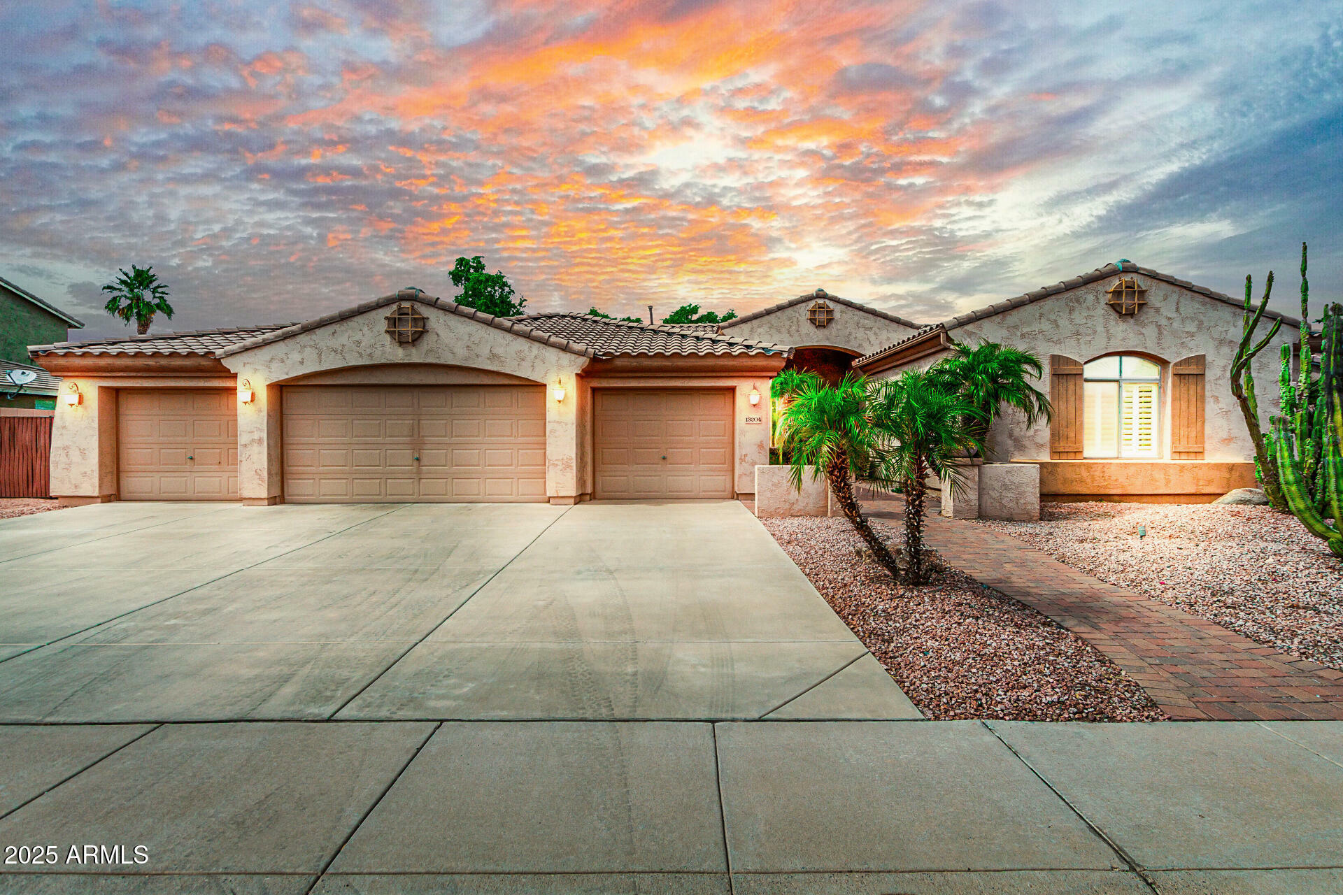 Property Photo:  13204 W Palo Verde Drive  AZ 85340 