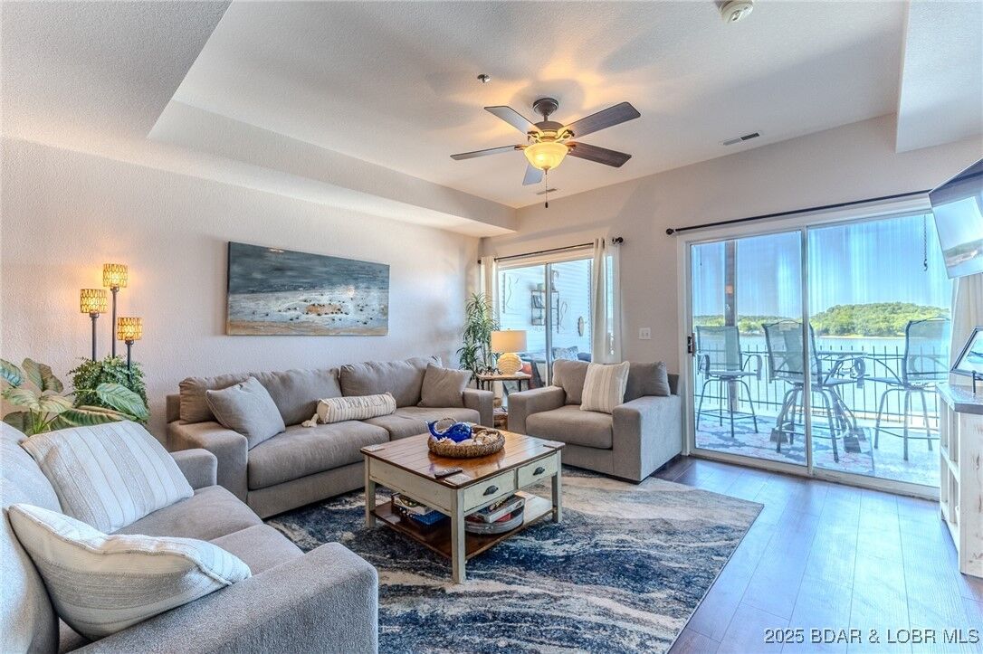 Property Photo:  906 E. Harbour Towne Drive 906 E  MO 65049 