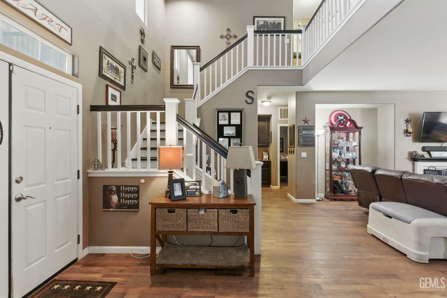 Property Photo: 5604 Running Brook Street CA 93312