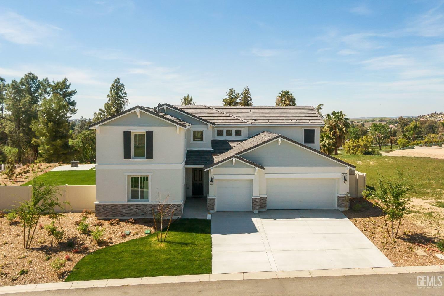 Property Photo: 5808 Levanto Street CA 93306