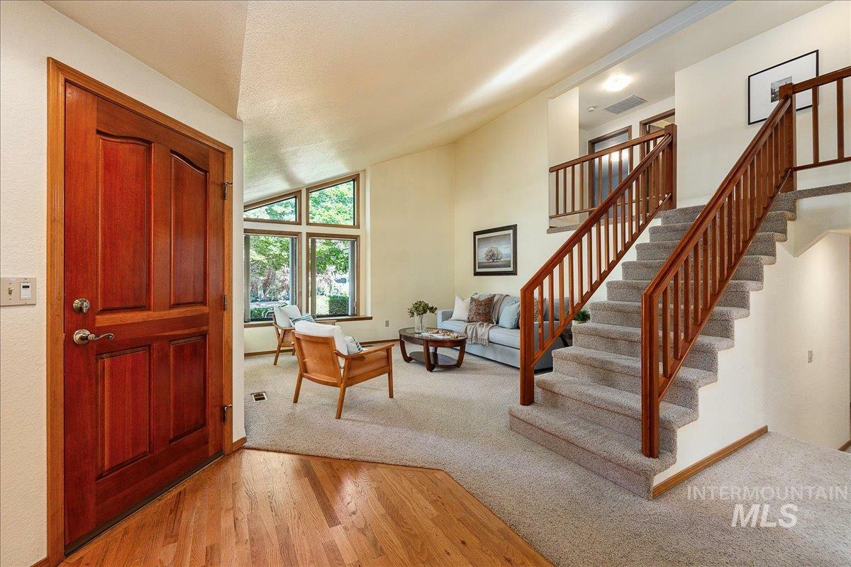 Property Photo: 5594 N Northwall Pl ID 83703-3225