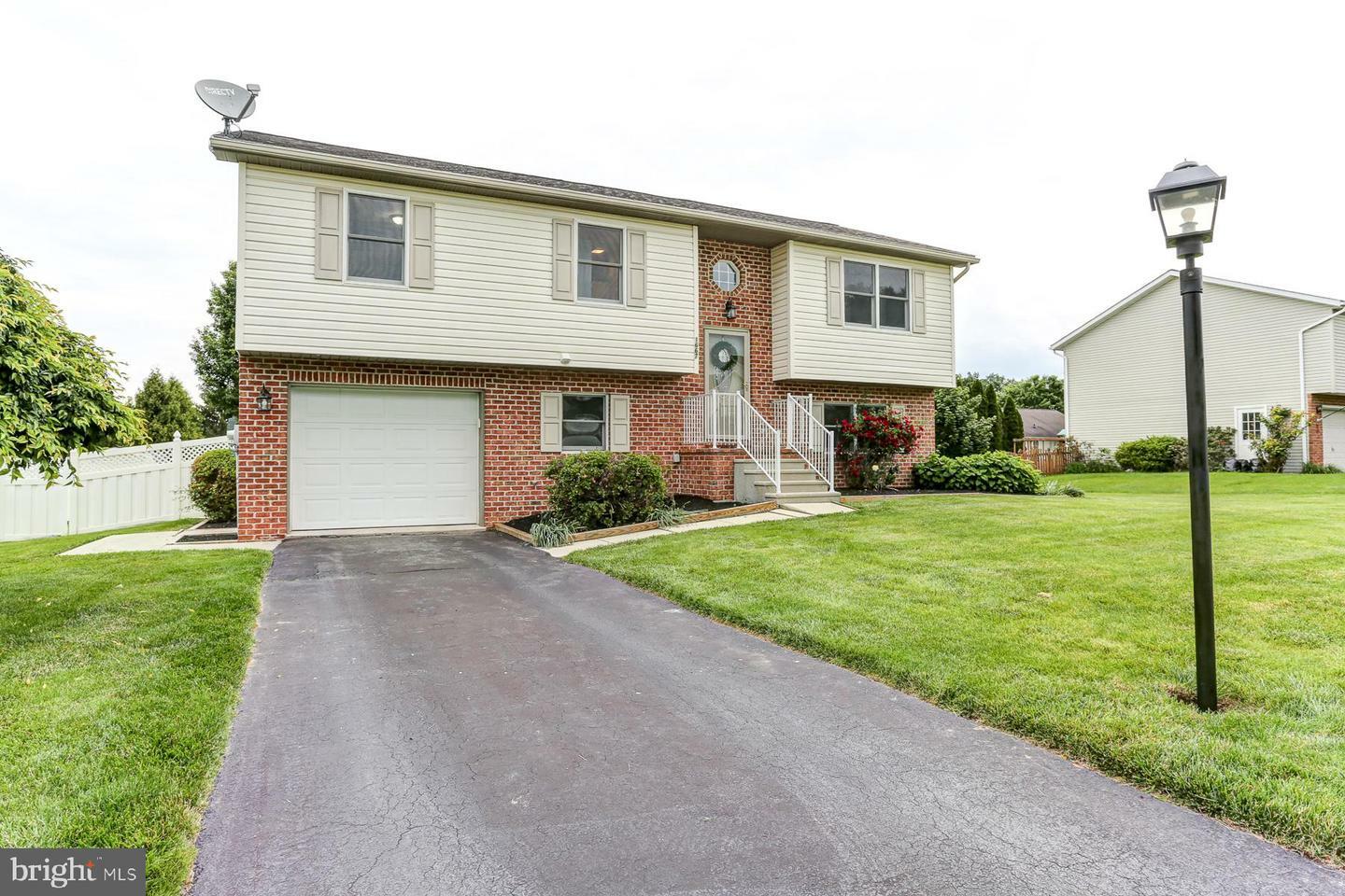 Property Photo: 1667 Beech Lane PA 17331