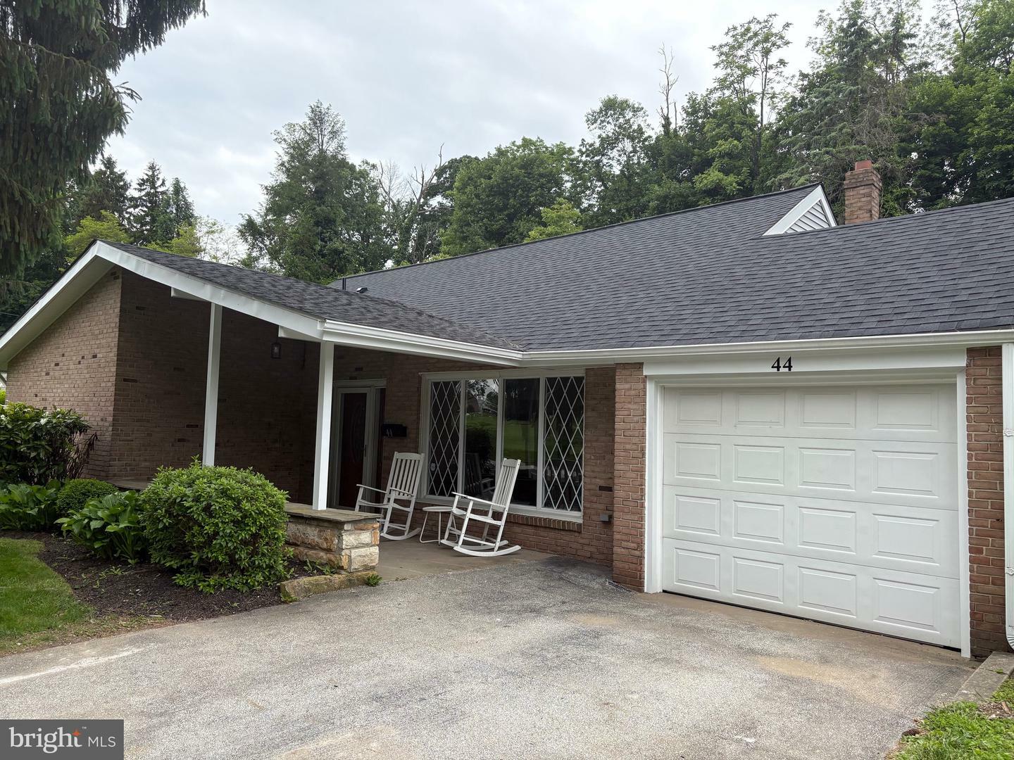 Property Photo: 44 S Brookside Road PA 19064