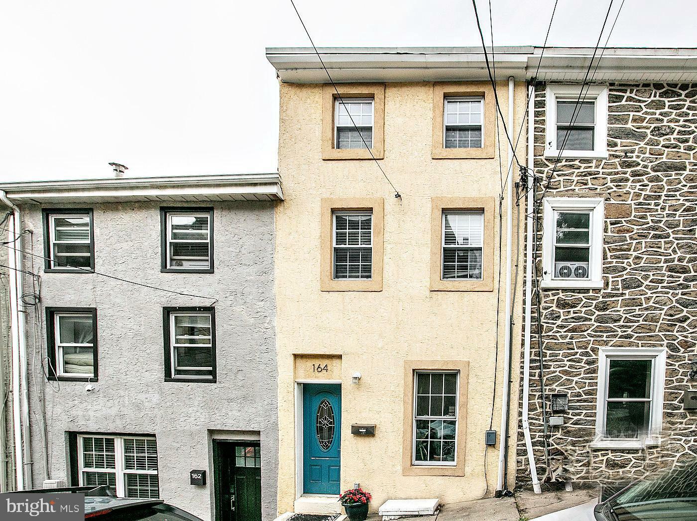 Property Photo: 164 Grape Street PA 19127