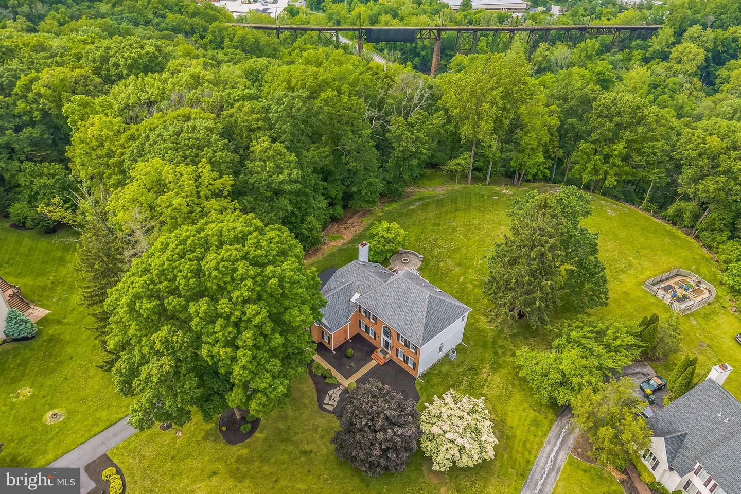 Property Photo: 1427 Hampton Drive PA 19335