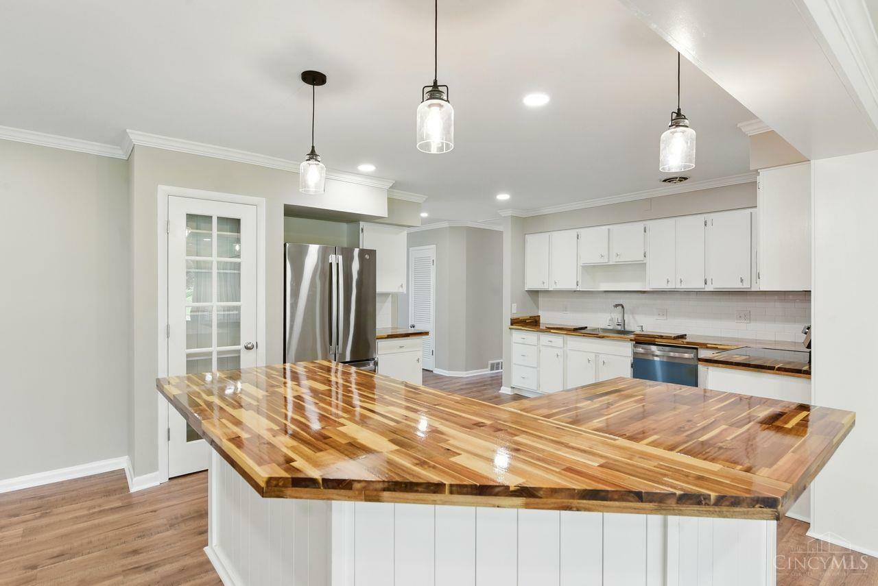 Property Photo: 3727 Mantell Avenue OH 45236