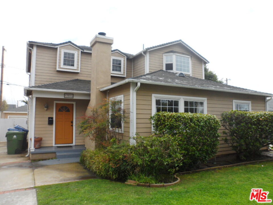 Property Photo: 12566 Woodbine St CA 90066