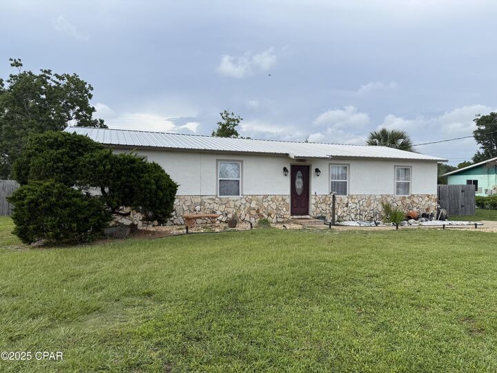 Property Photo: 5925 Enzor Street FL 32404
