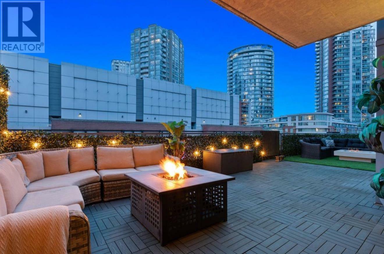 Property Photo: 555 Abbott Street 312 BC V6B 6B8