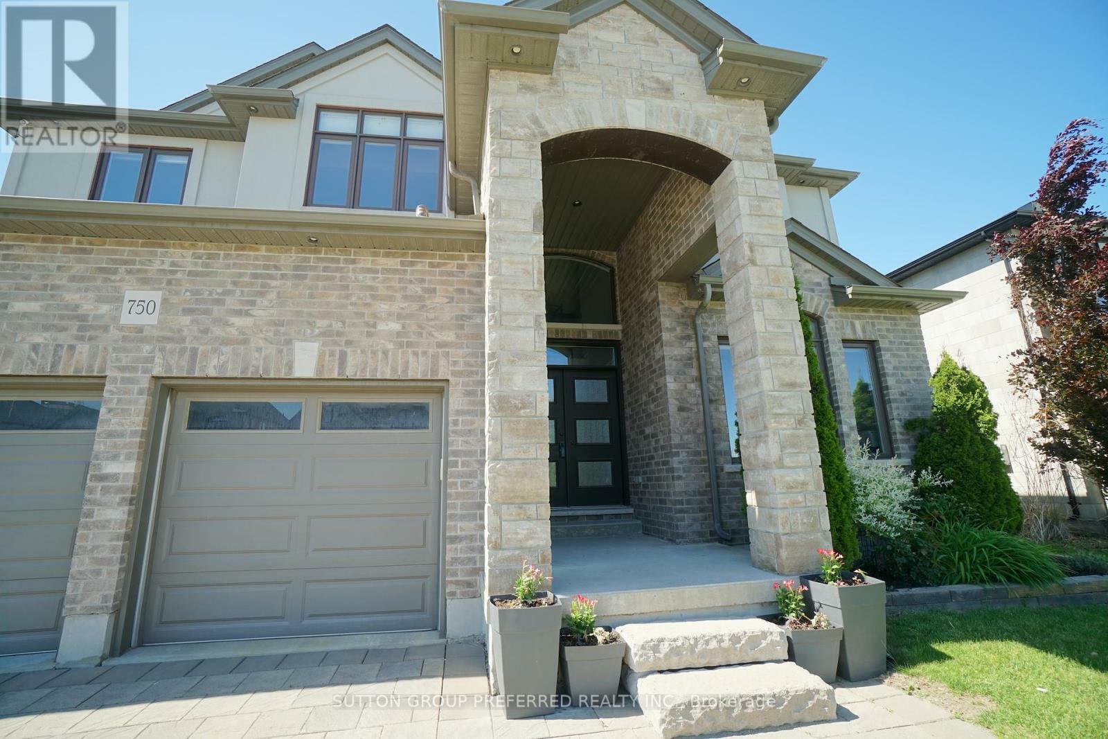 Property Photo: 750 Hickorystick Key ON N6G 0M9