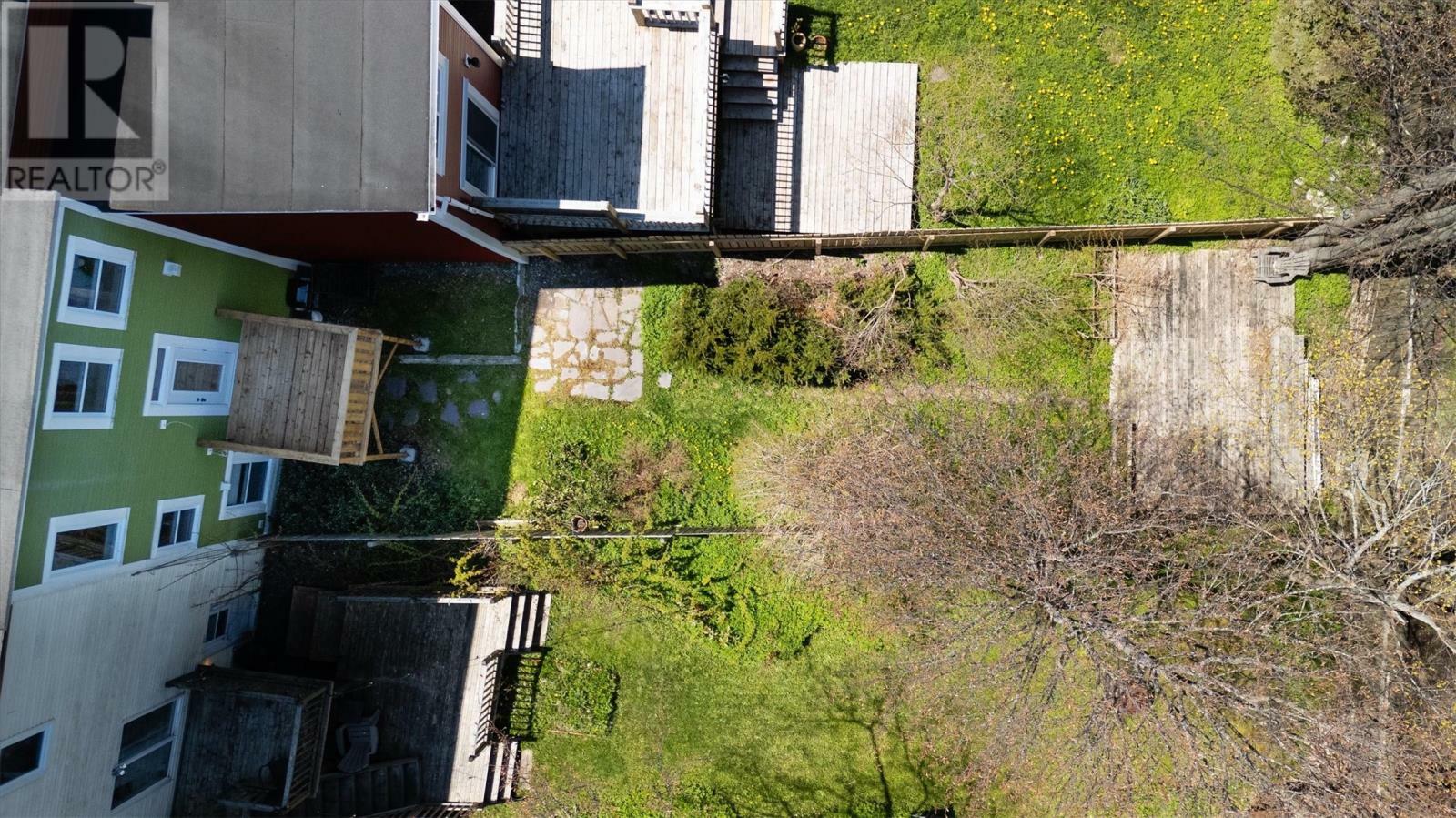 Photo de la propriété: 96 Circular Road NL A1C 2Z5
