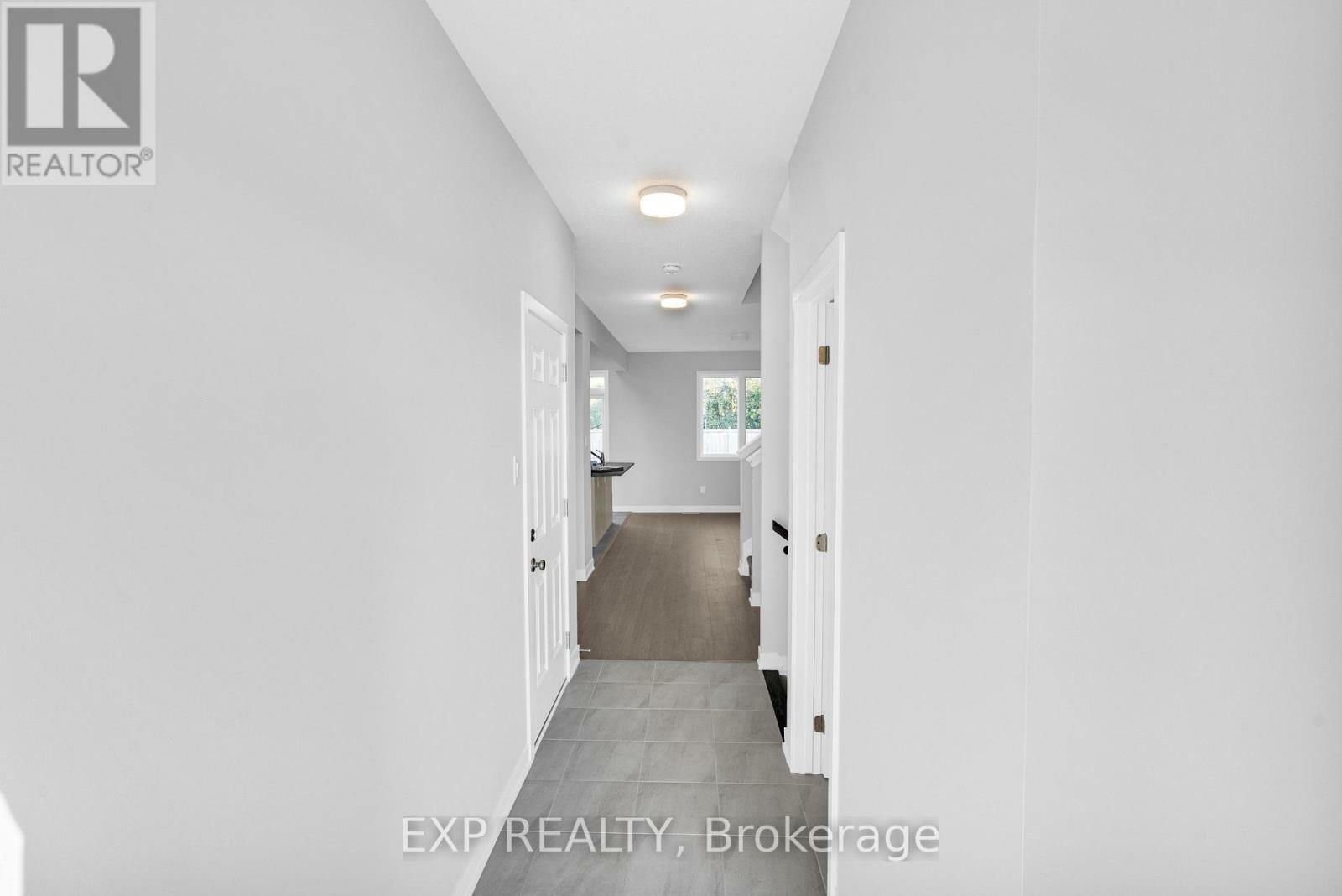Property Photo:  116 Robert Perry Street  ON K0G 1J0 
