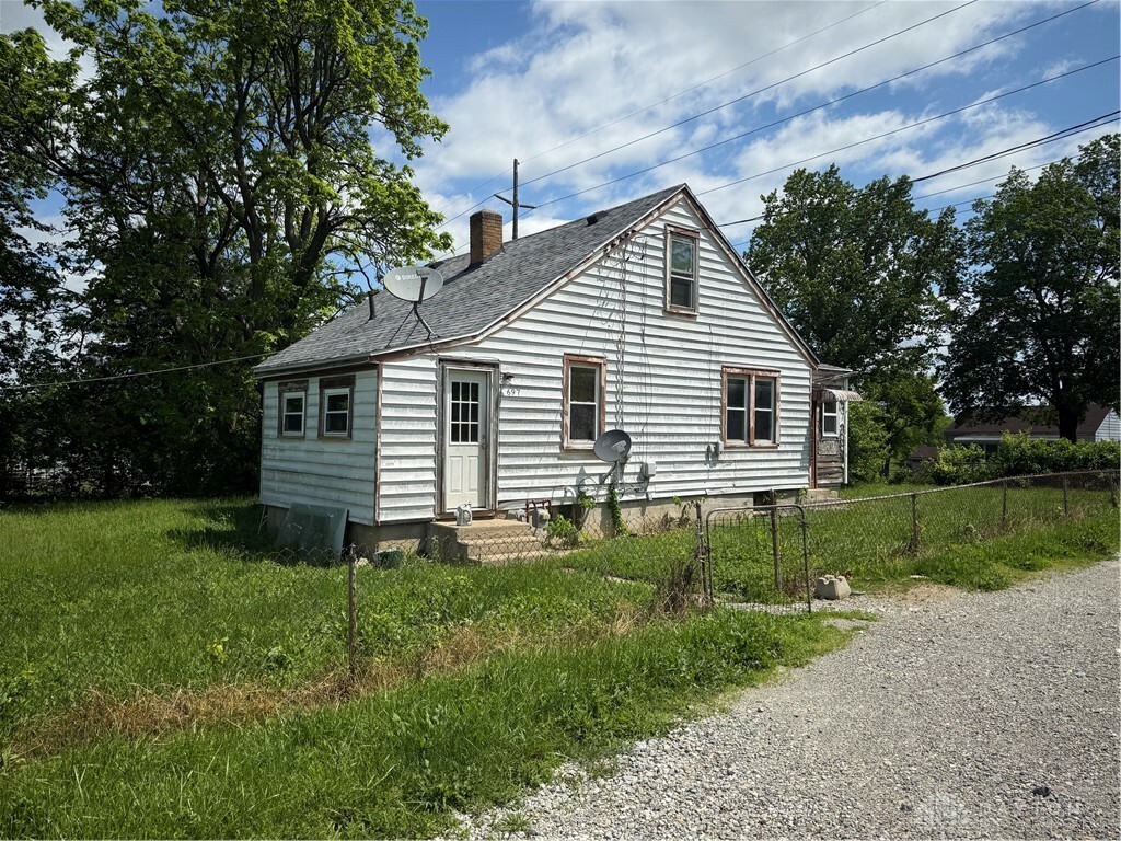 Property Photo: 697 Olive Road OH 45417