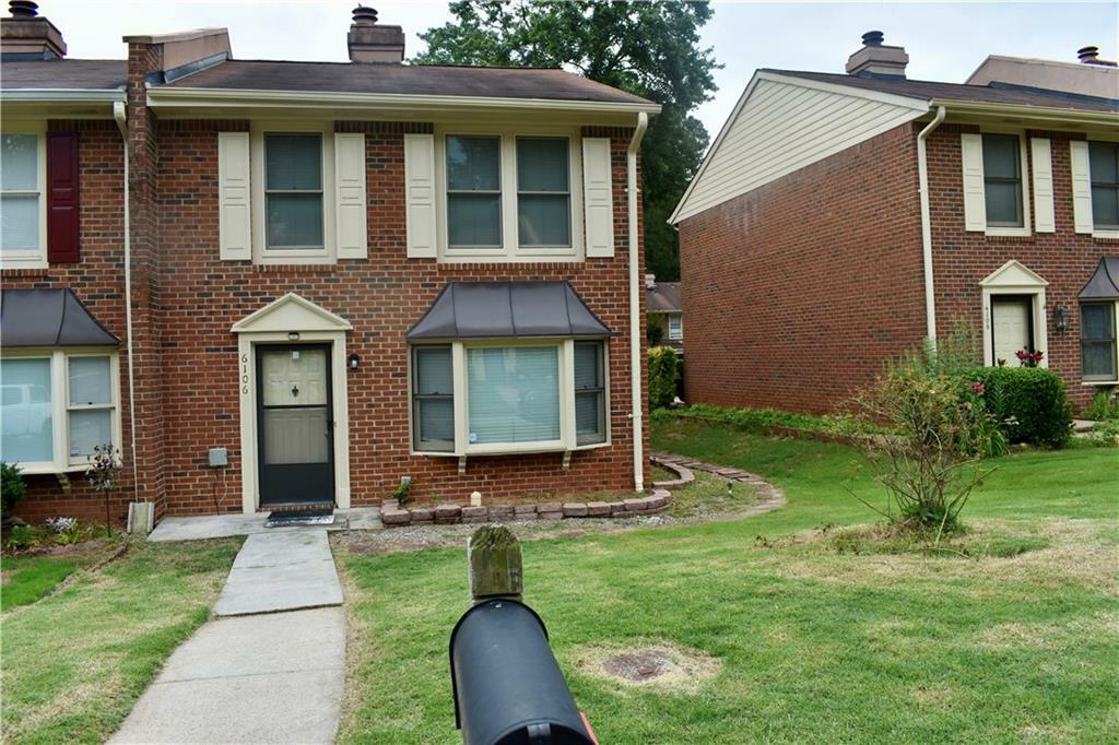 Property Photo: 6106 Queen Anne Court GA 30093
