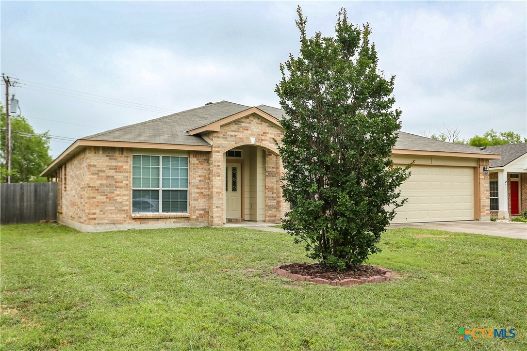 Property Photo: 807 Mustang Trail TX 76548