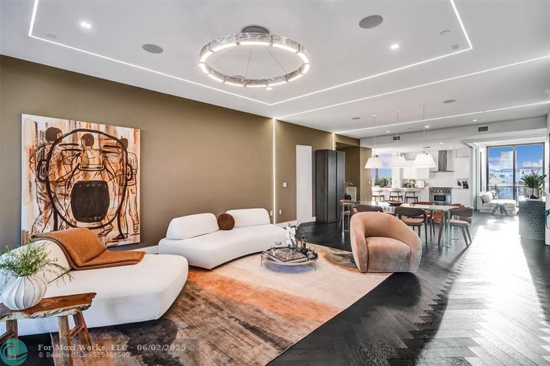 Property Photo:  20 Isle Of Venice Dr, Penthouse 2  FL 33301 