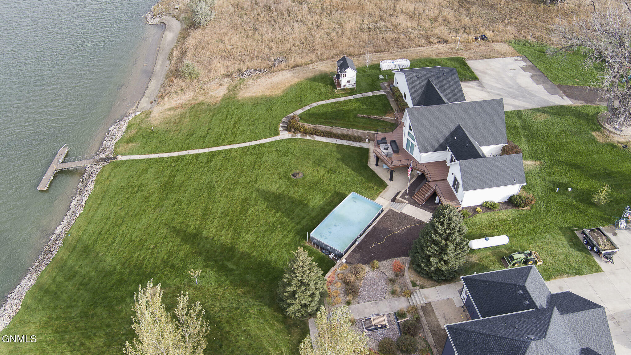 Property Photo: 9332 Island Road ND 58503